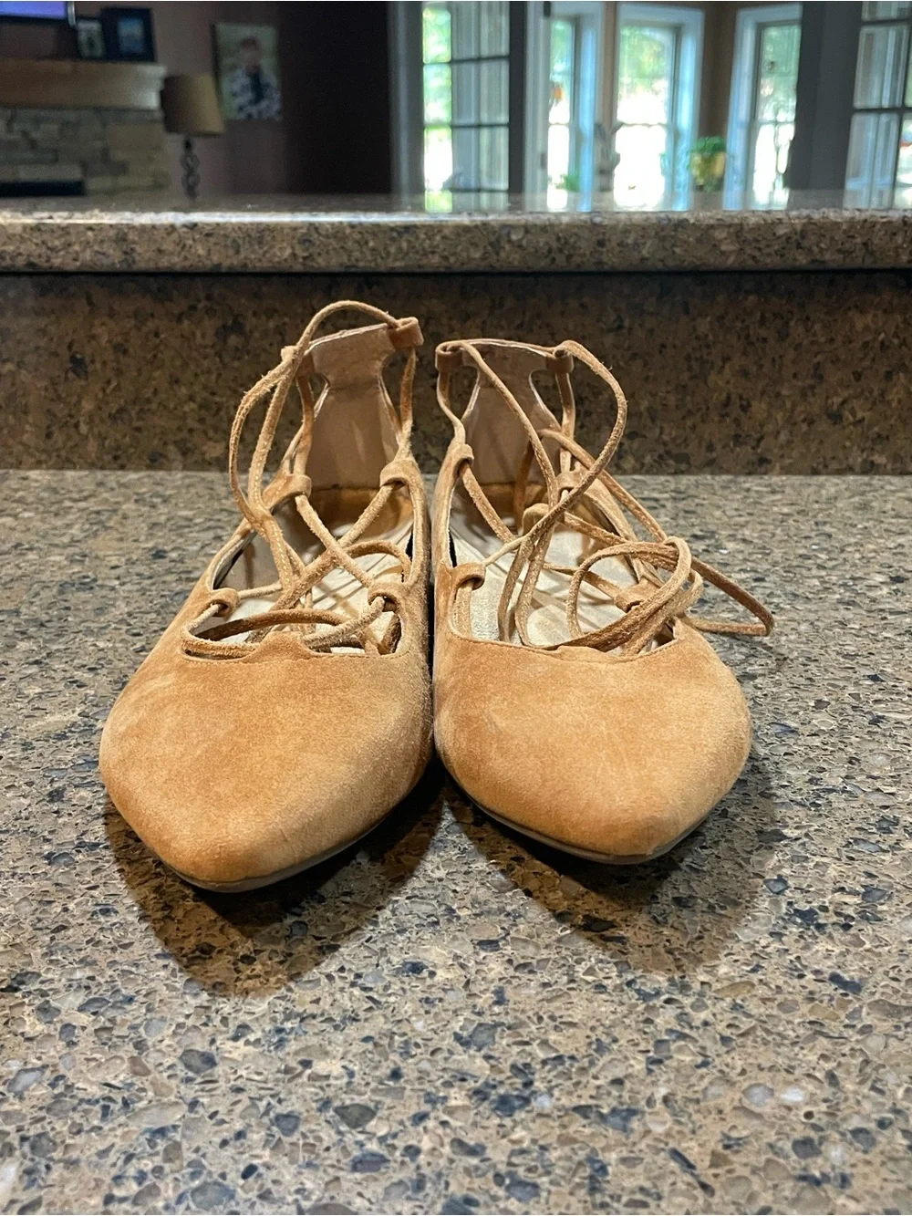 Gorgeous Camel Suede Vionic Lucinda Tan Lace-Up Pointed Toe Ballet Flat Sz 8.5